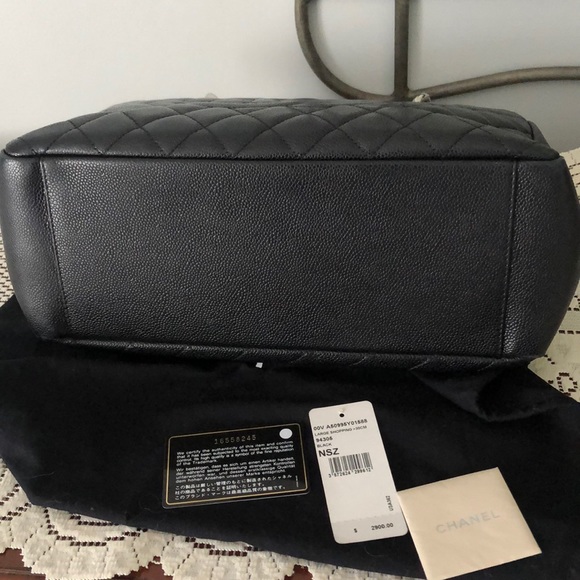 CHANEL GRAND SHOPPING TOTE BAG - Picture 7 of 8